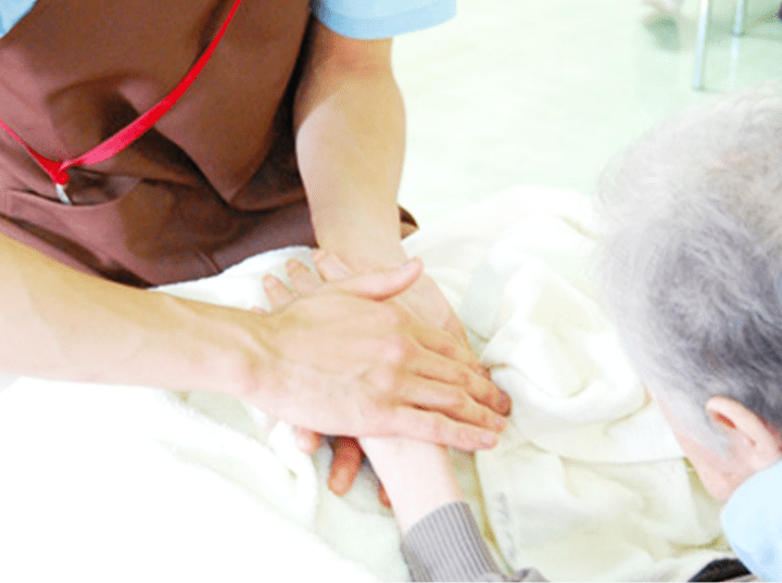 スウェーデンのケア技術を⽇本の⼼で実践