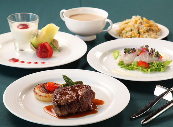 楽しくお過ごしいただくための大切な毎日のお食事